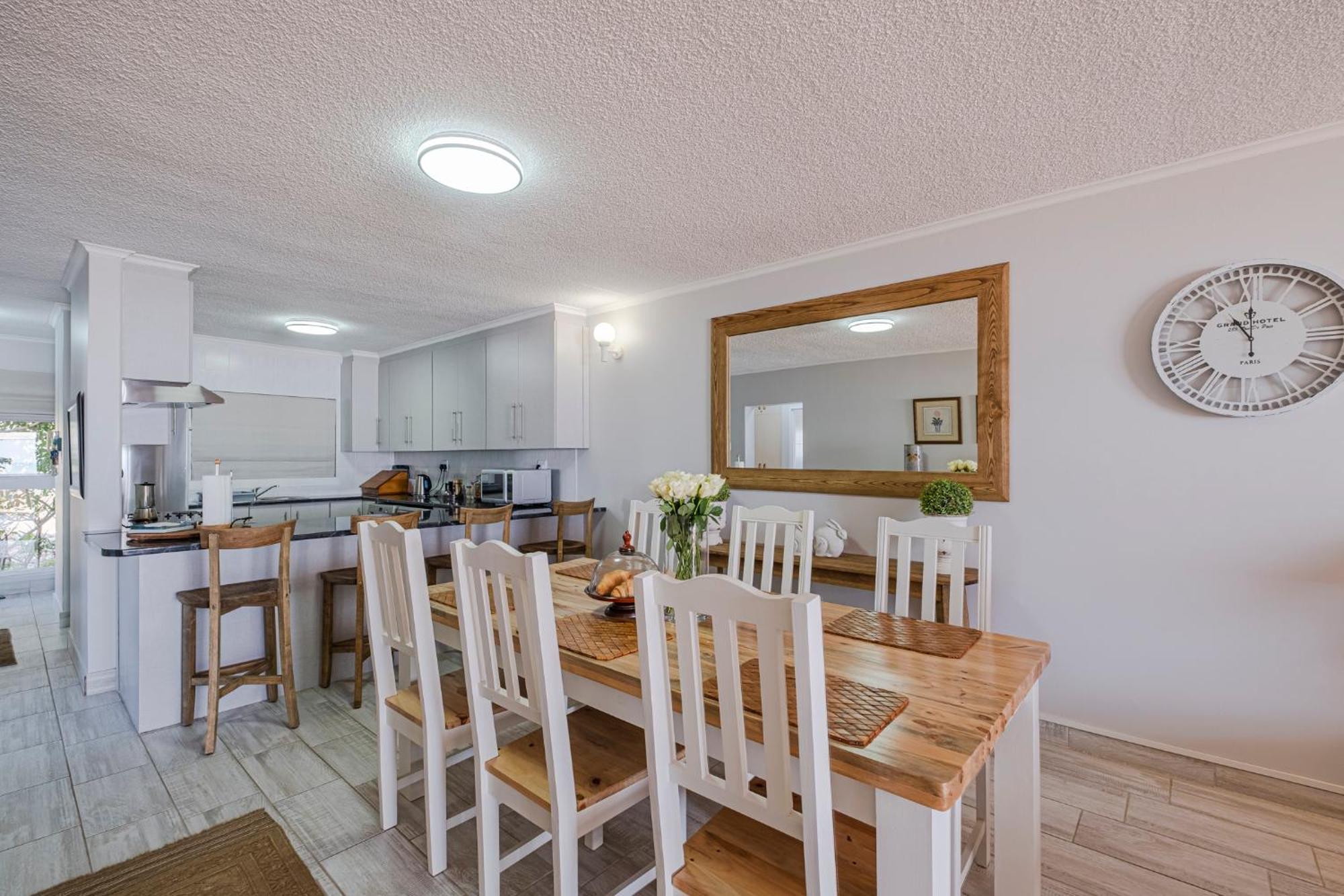 Jeffreys Bay Beach Accommodation Exteriör bild